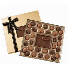 Charger l&#39;image dans la galerie, Classic Custom Chocolate Delights Gift Box
